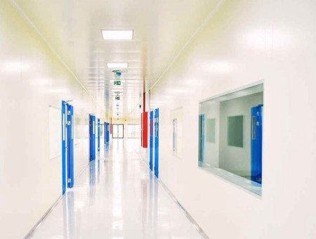 Tips For Choosing The Proper Wipe Size For Your Cleanroom