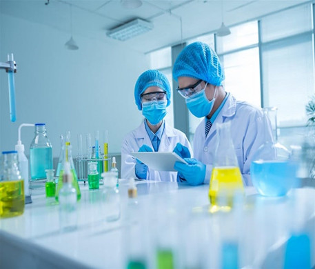 Disposable vs Washable Cleanroom Apparel